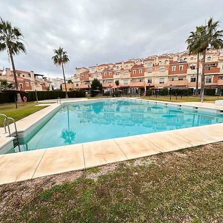 Apartamento La Bella Escondida Piscina Campo De Golf Solarium Y Parking En Centro Historico Málaga Exterior foto