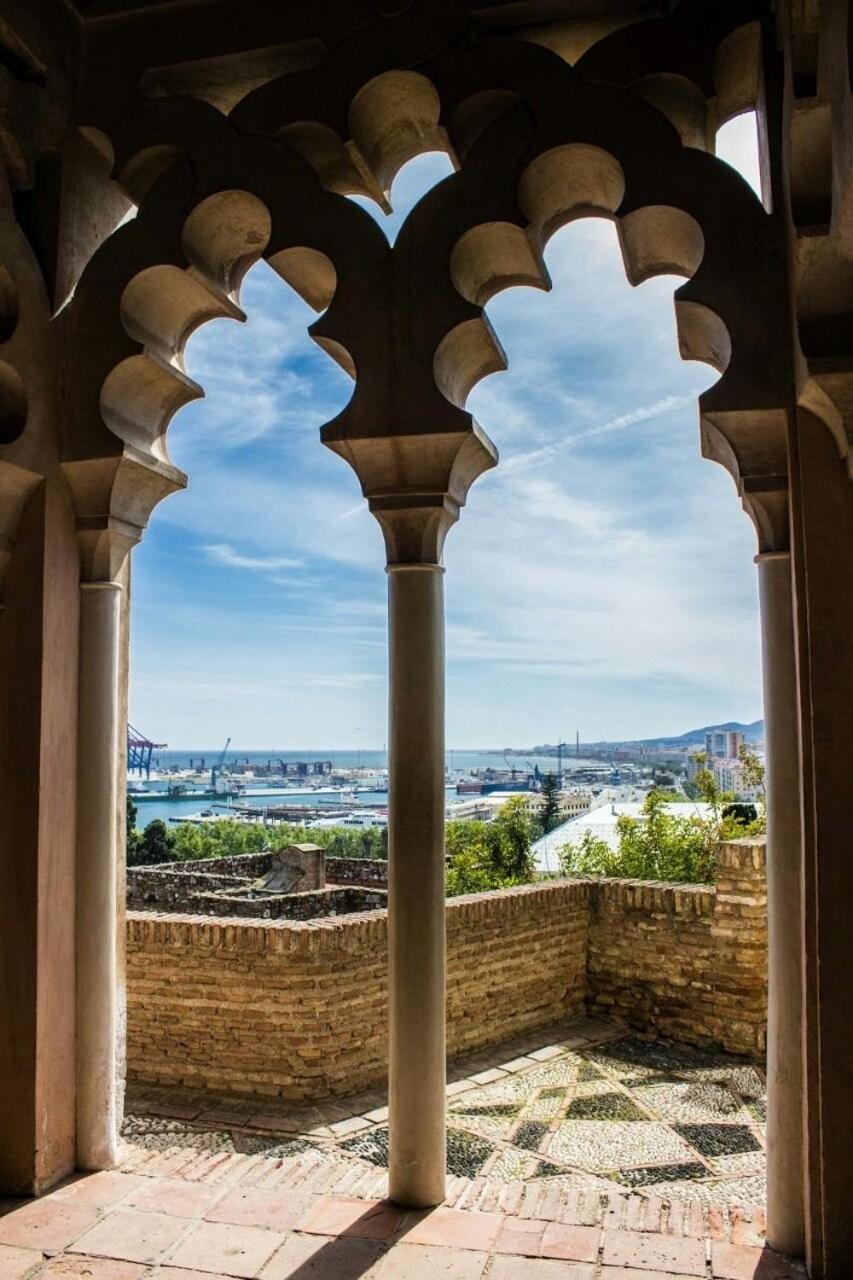 Apartamento La Bella Escondida Piscina Campo De Golf Solarium Y Parking En Centro Historico Málaga Exterior foto