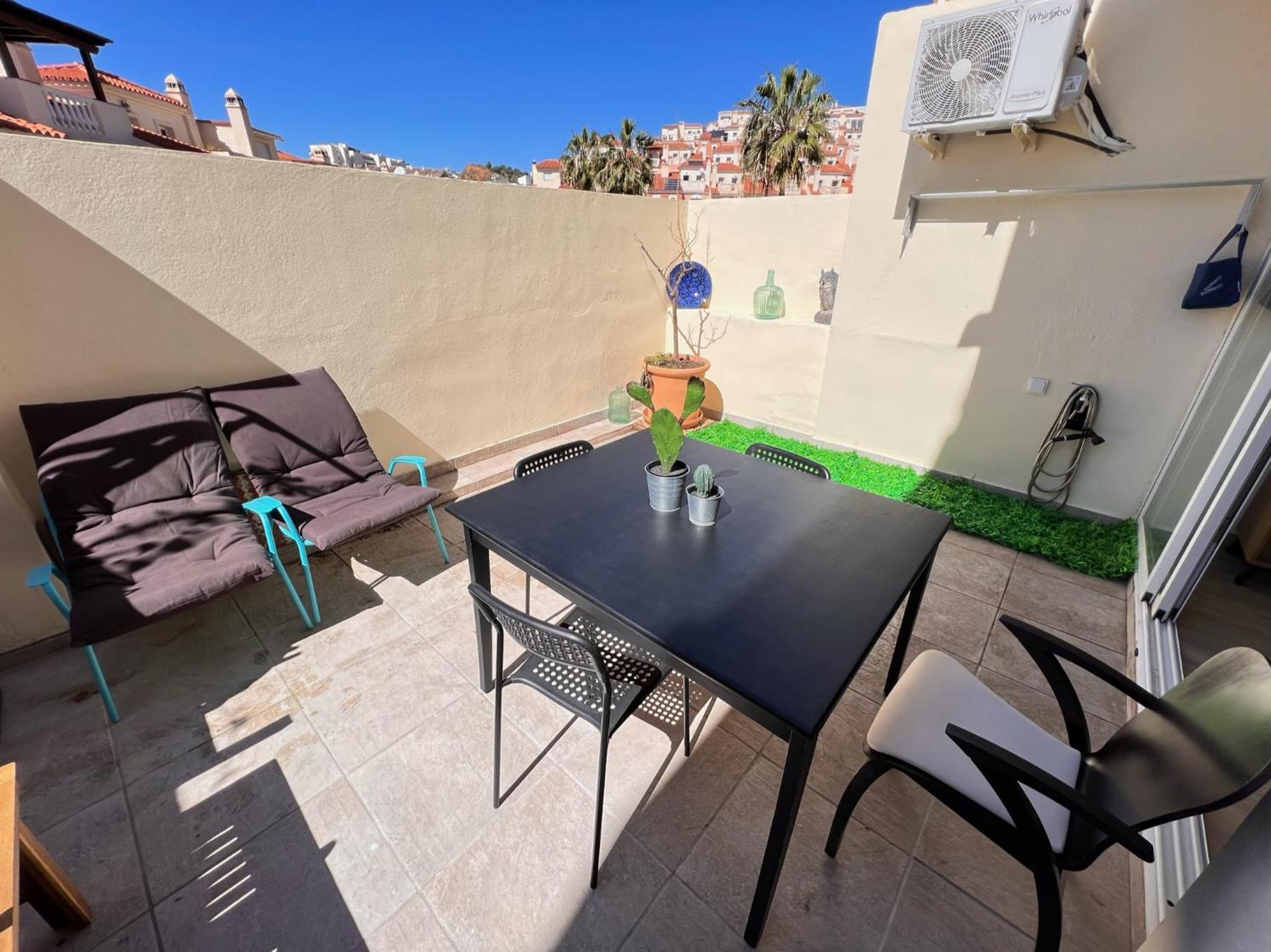 Apartamento La Bella Escondida Piscina Campo De Golf Solarium Y Parking En Centro Historico Málaga Exterior foto